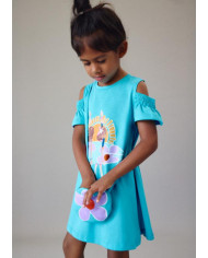 Vestido recortado c/ bolsa