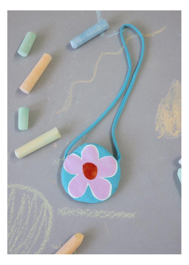 Vestido recortado c/ bolsa